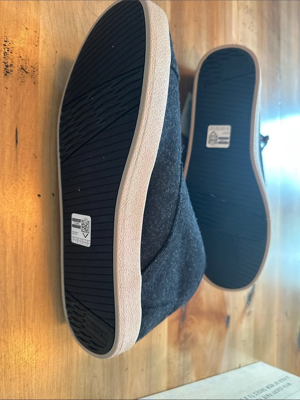 TOMS Men’s Black Wool Chukka Boots with Brown Laces